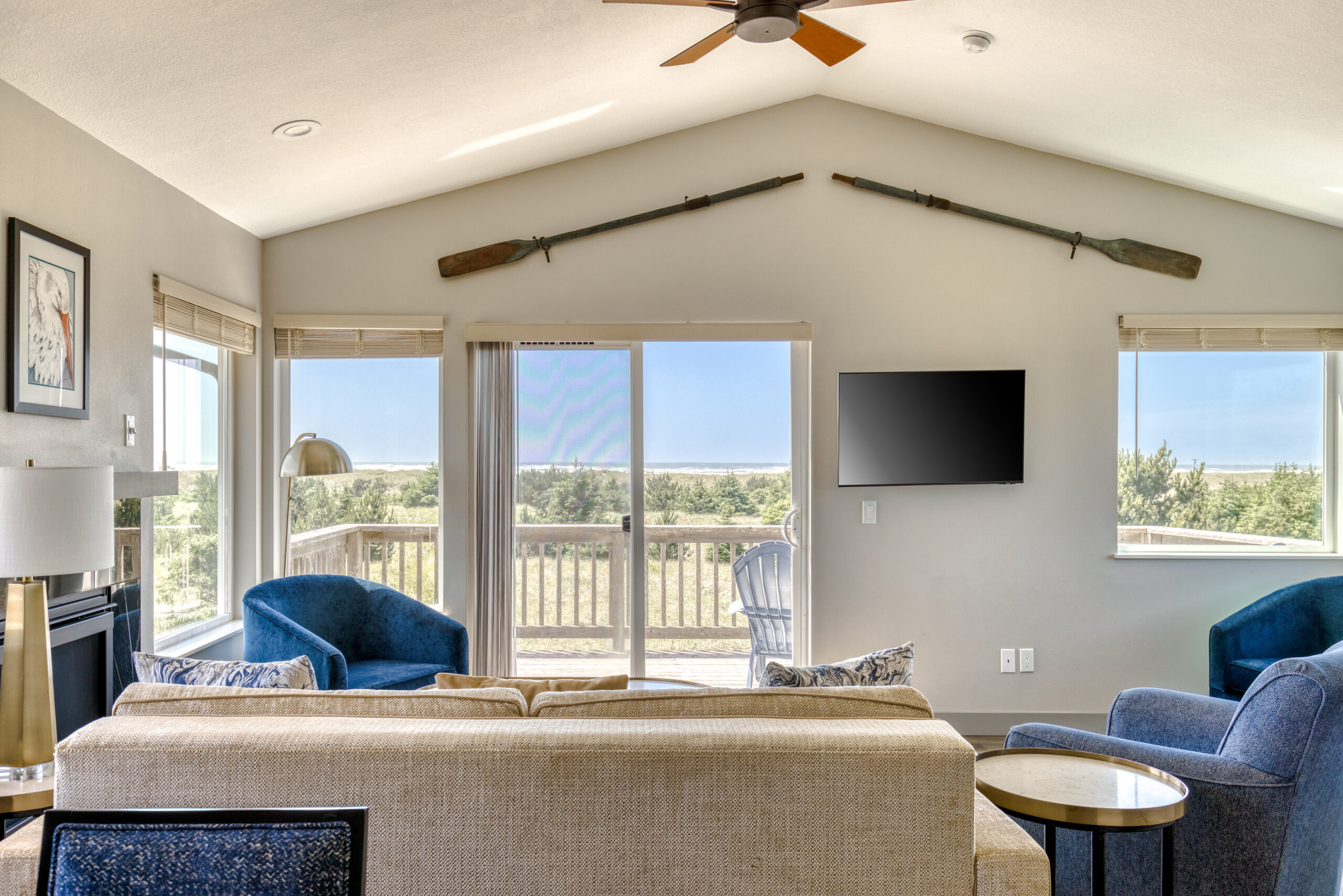 Lighthouse Oceanfront Resort_010luxury-2-bedroom-oceanfront-suites